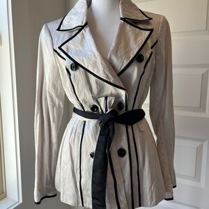 White House Black Market Belted Trenchcoat Jacket Ivory Beige with Black Detail